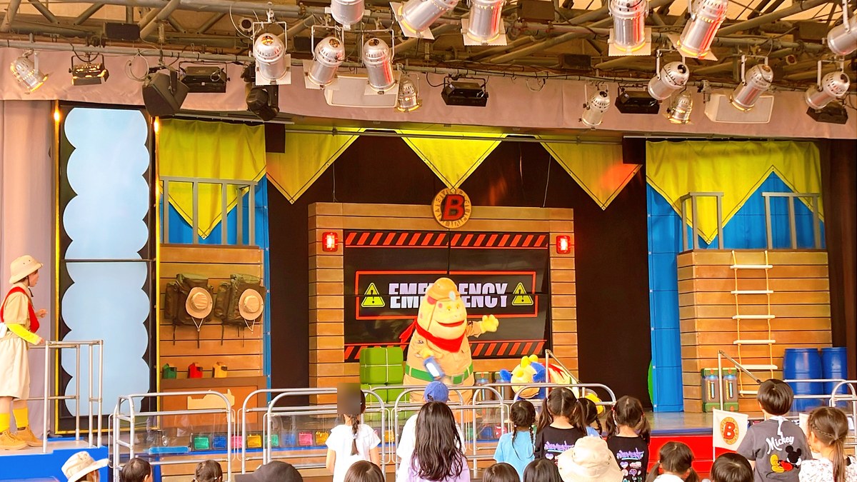 モビステージのキャラクターショー